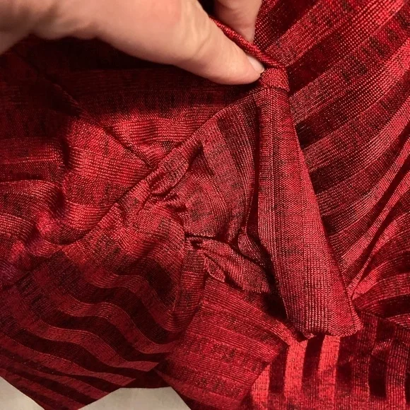 Apt. 9 red long sleeved women’s tunic blouse size medium - Picture 2 of 9